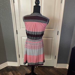 Cute sleeveless dress!